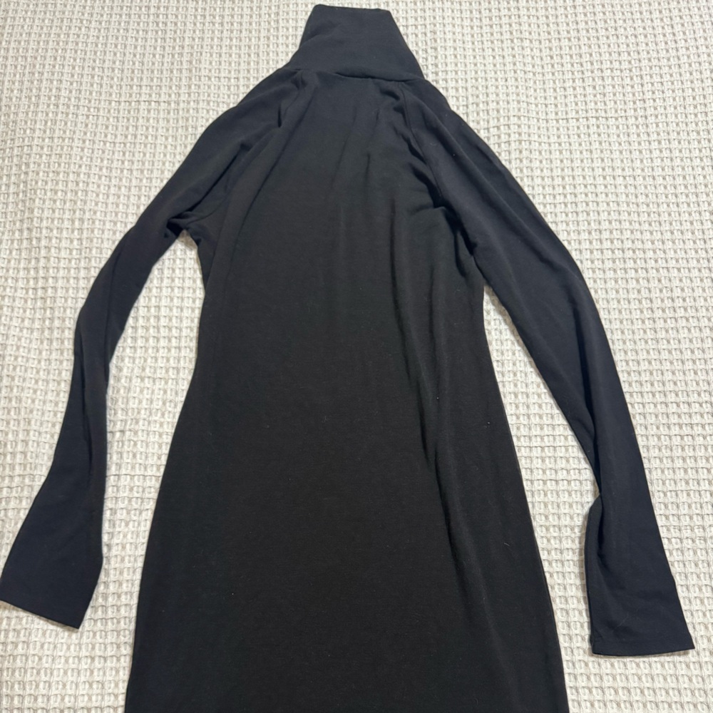 Forever 21 Classic Black Dress
